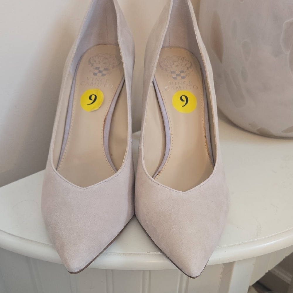Women's Vince Camuto Pointed-Toe Suede Pumps in Light Beige Suede